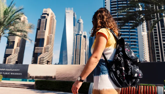 Como trabalhar e estudar em Dubai: Um guia completo