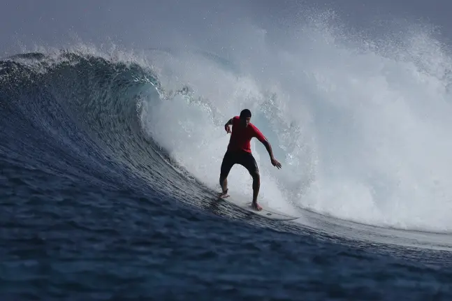 Surf Experience em Maldivas com a Information Planet